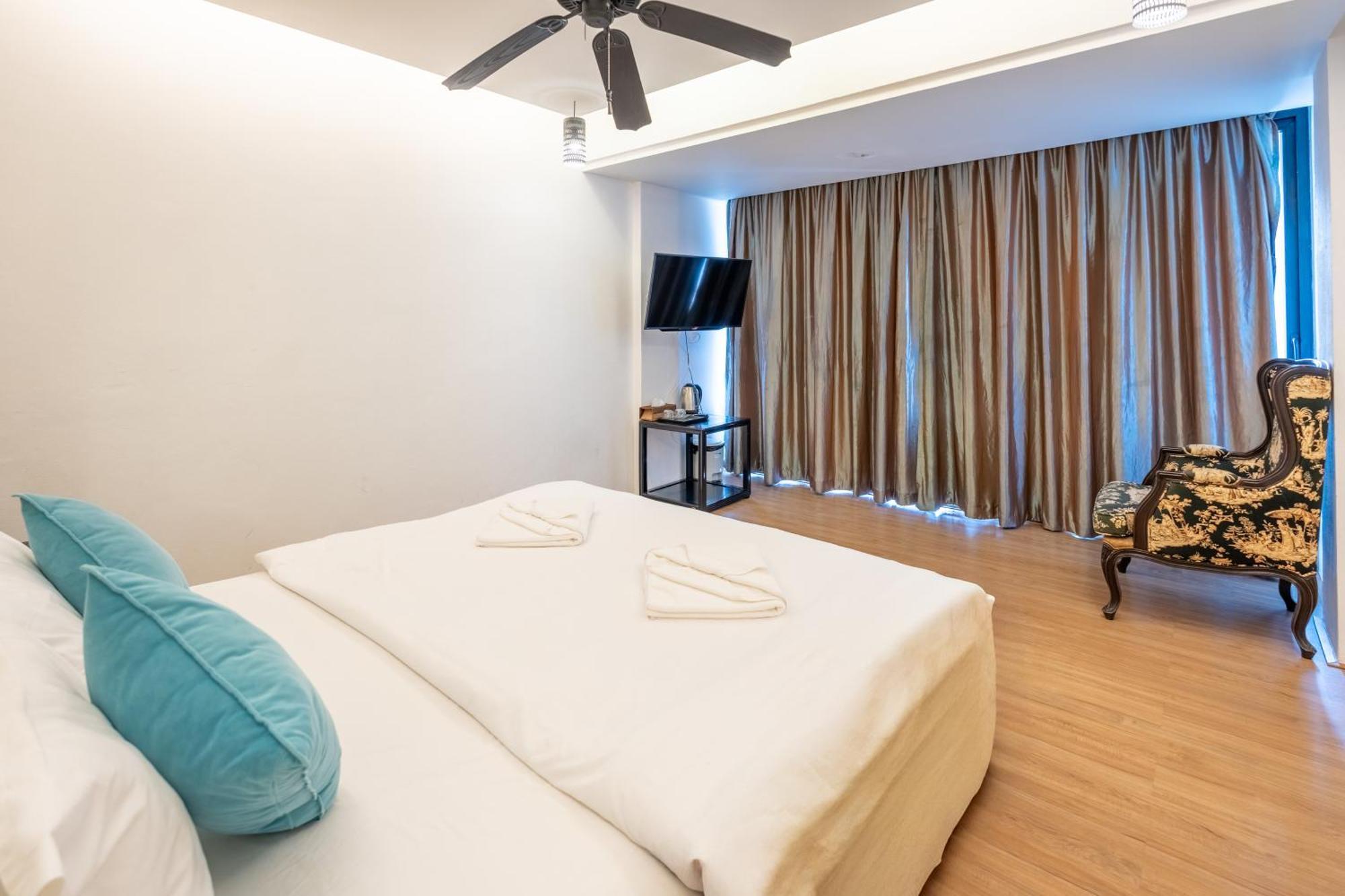 See Sea Villa Hotel Patong Esterno foto
